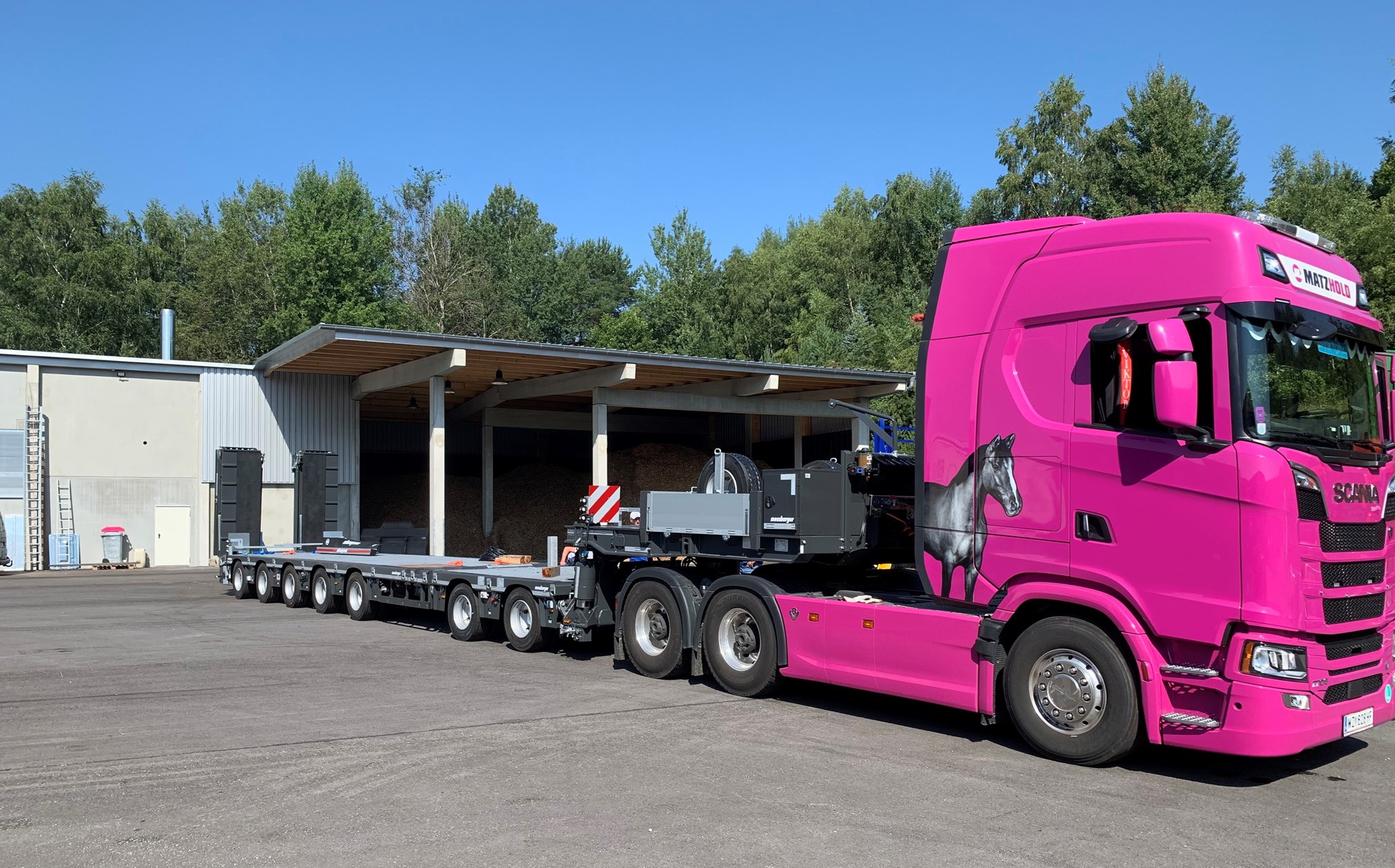 2+5-Axle Semi Low Loader with Ramps